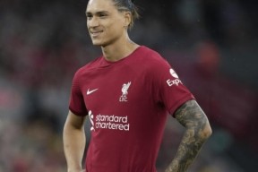 开云-里程碑夜利物浦外线爆发，意大利杯赛后刷纪录，悬念犹存，临场指挥获称赞(绿门小说简介)