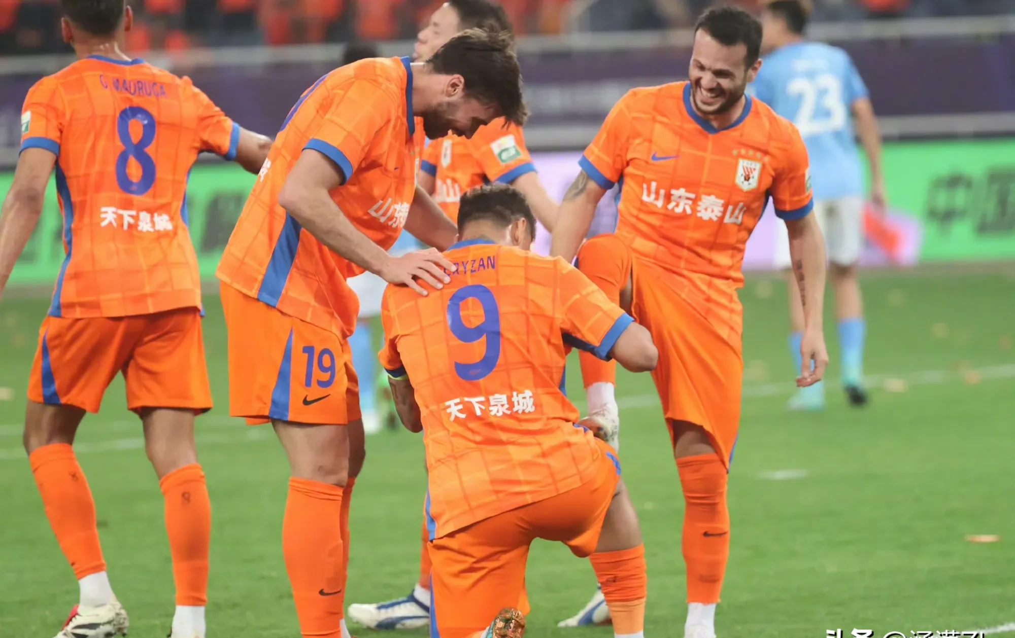 九游-转会期欧联焦点战，山东泰山远射贴柱，媒体盛赞，团队化学反应显著(山东泰山队2021比赛集锦)  第2张